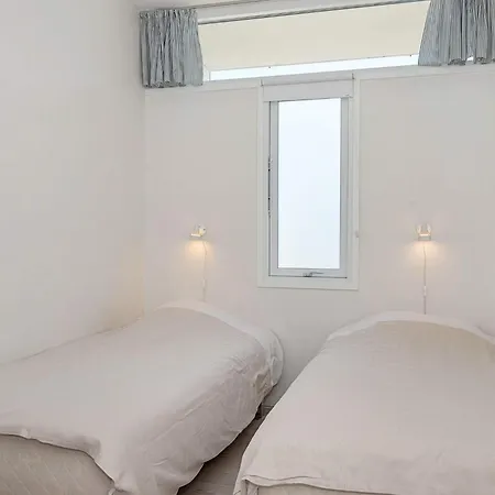 Apartment Xiv